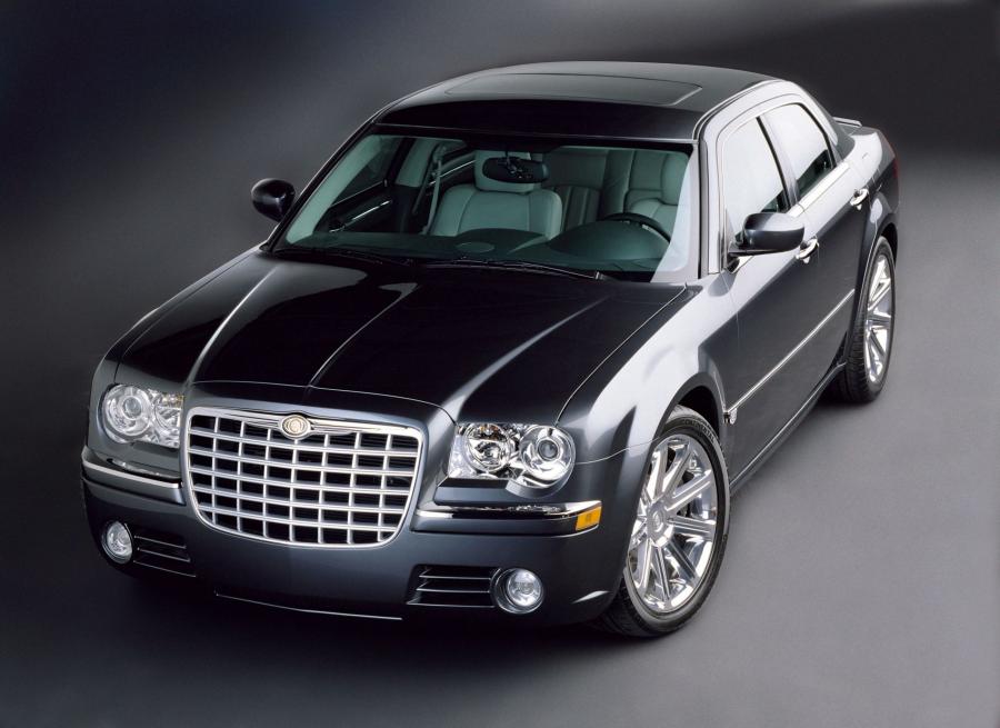  Chrysler 300C Concept 2003 года  (фото 45 из 69)